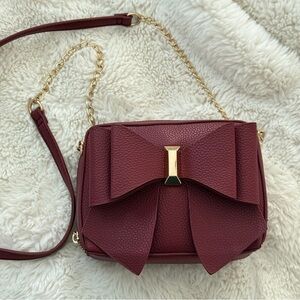 Elegant Burgundy Bow Crossbody Bag